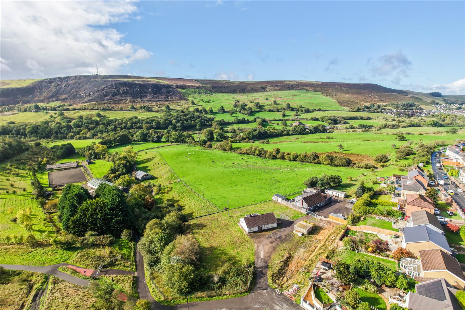 Farm View, Tysswg Lane, Tredegar NP22 5BJ